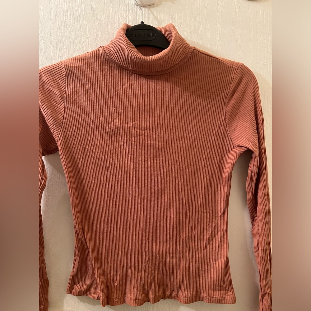 Old Navy size small turtle neck